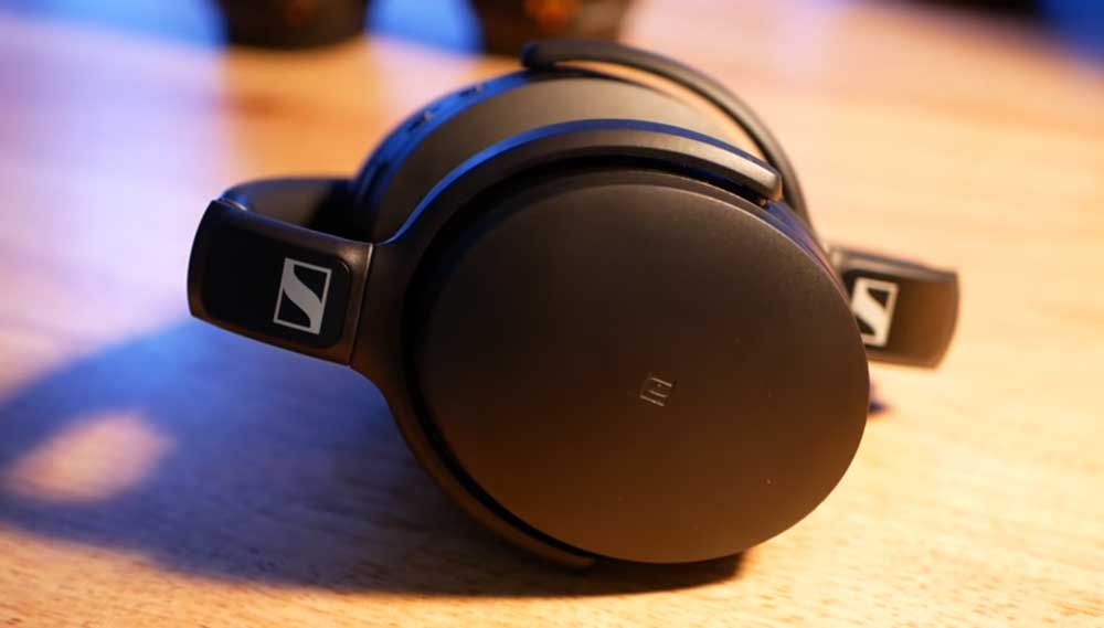 Sennheiser HD 4.50 BTNC headphones
